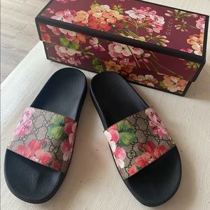 Gucci Blooms Supreme Floral Slides, Women’s 8.5/9